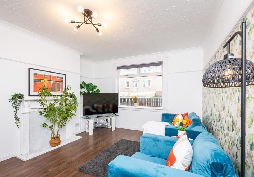 Broomfield No 31 by Klass Living Airdrie Apartment in Airdrie