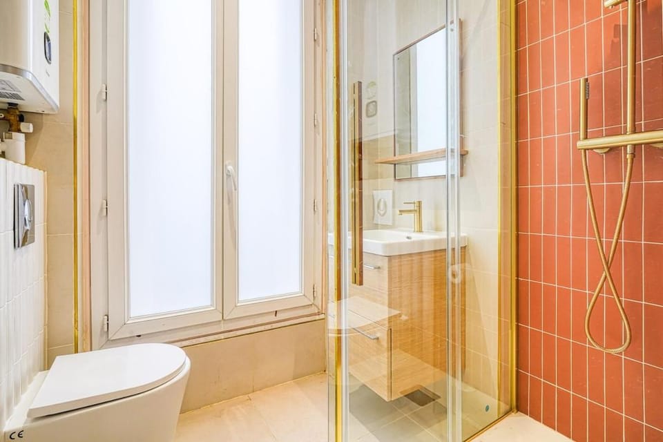 Comfort 2 bedrooms & air conditioning Paris 17 Apartment in Levallois-Perret