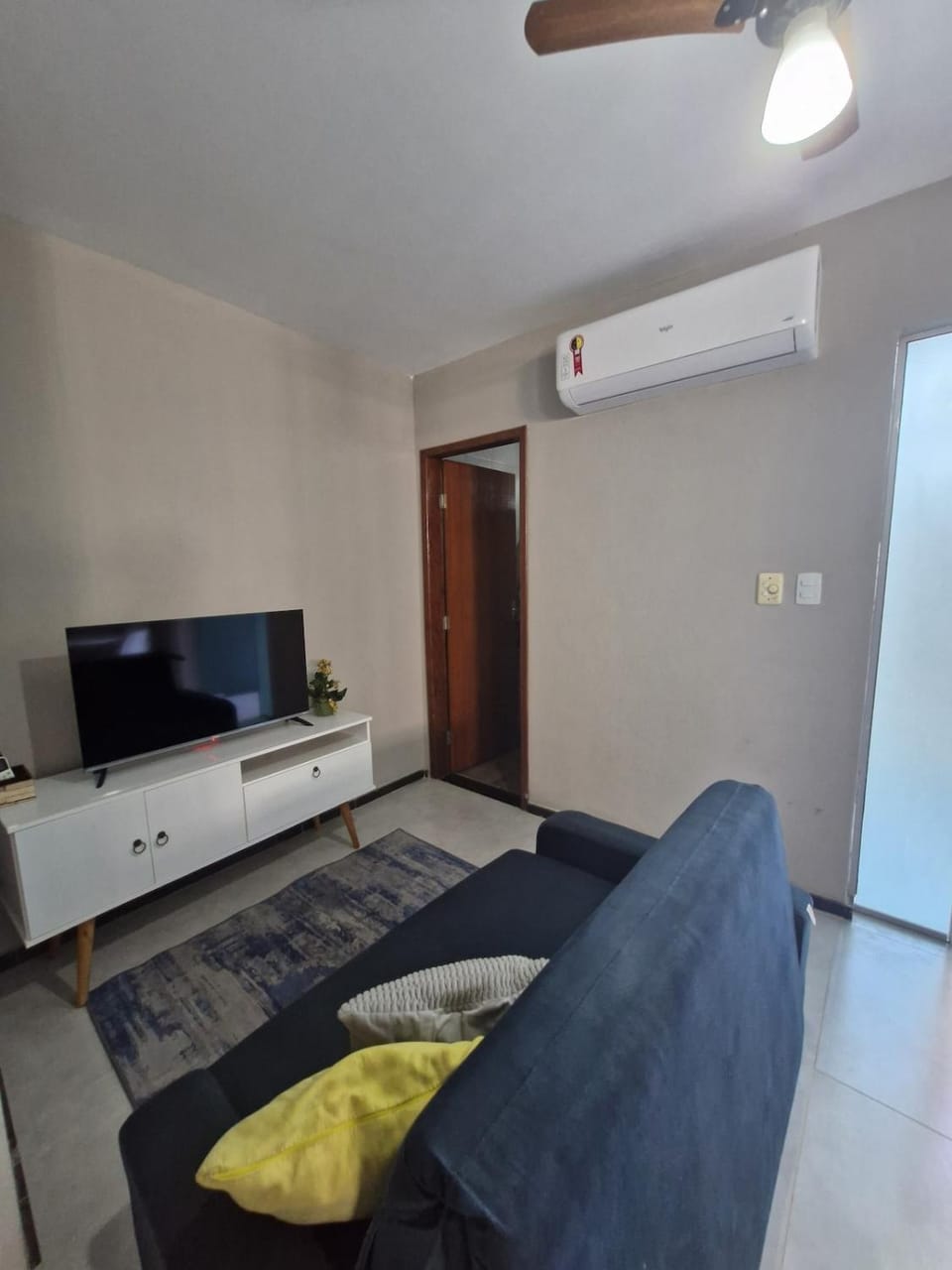 TV and multimedia, Living room, air conditioner