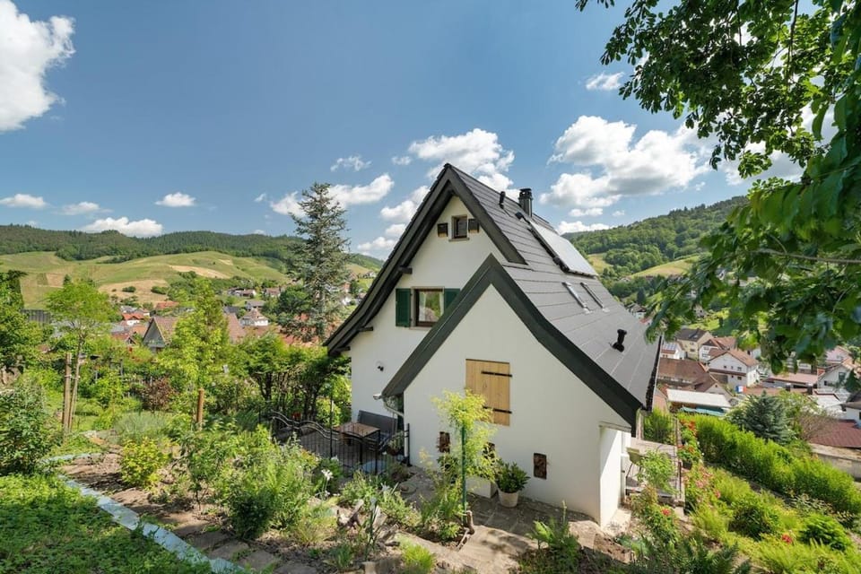 Property building, Spring, Day, Natural landscape, Garden, Garden view, Mountain view