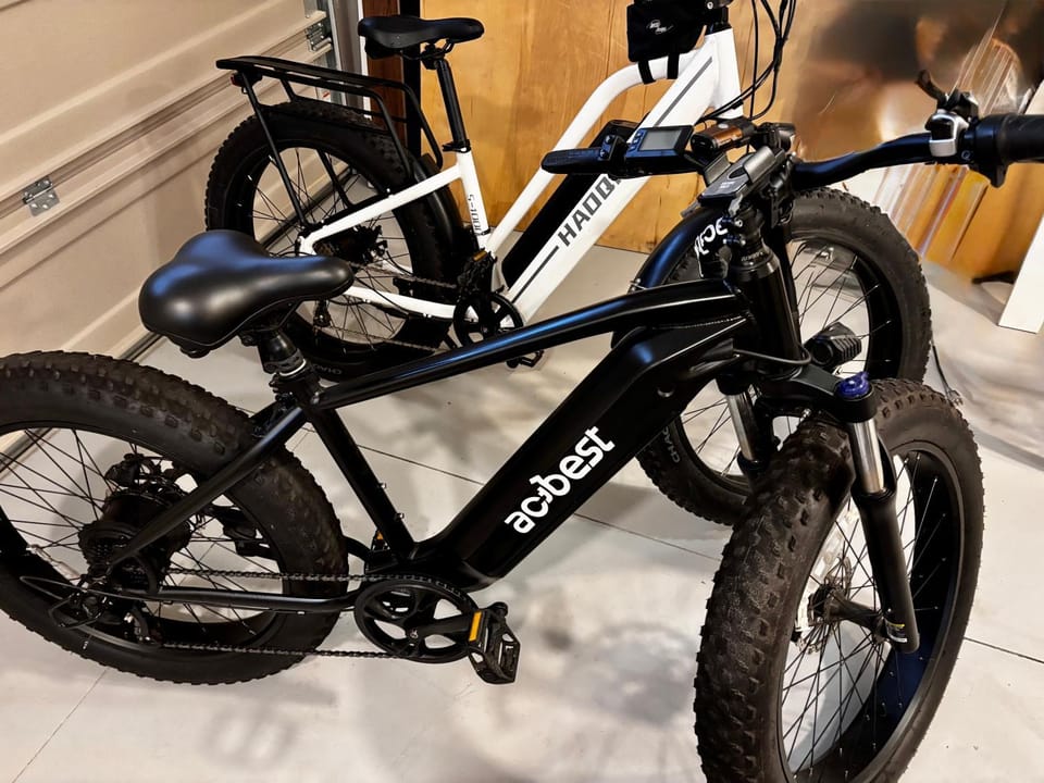 NEW! Boise BaseCamp - E-Bikes -Greenbelt- Fire Pit House in Garden City
