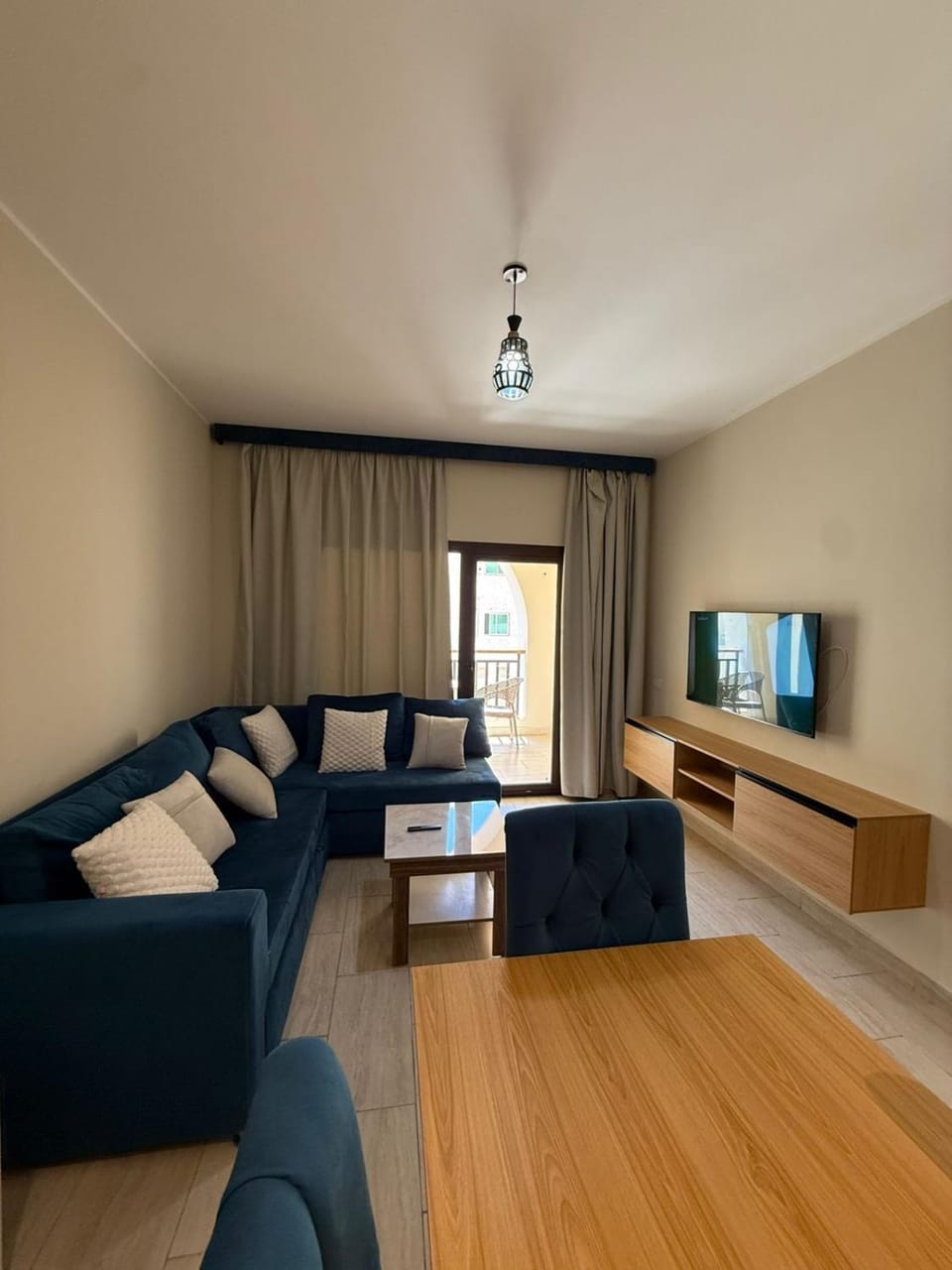 Communal lounge/ TV room, TV and multimedia, Living room, Seating area
