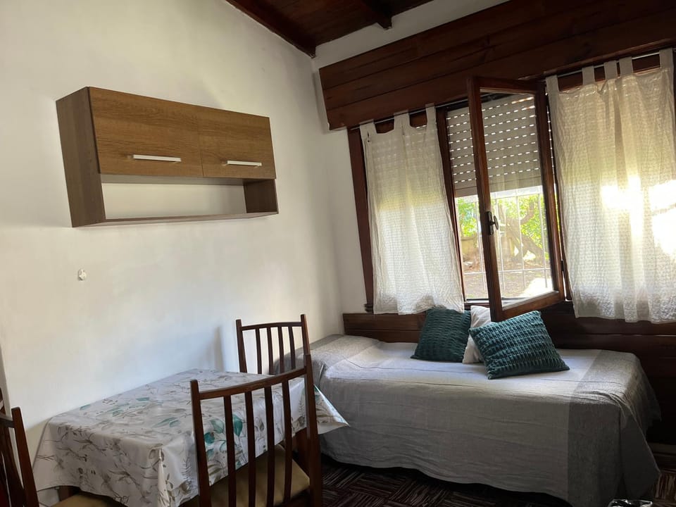 Bed, Living room