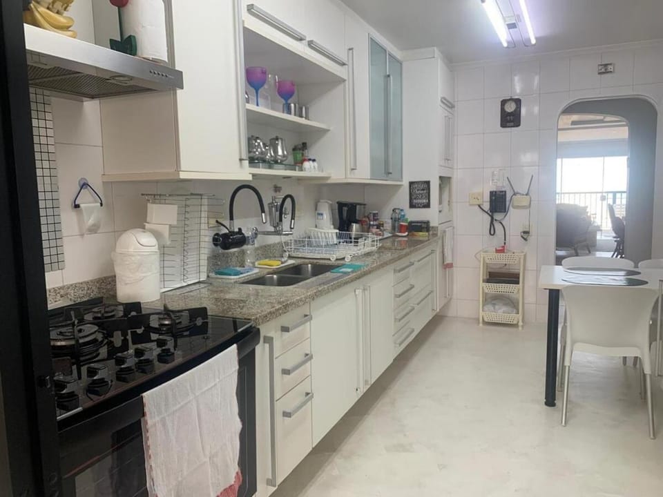 Apto maravilhoso com vista para o mar em condomínio lazer completo Apartment in State of São Paulo