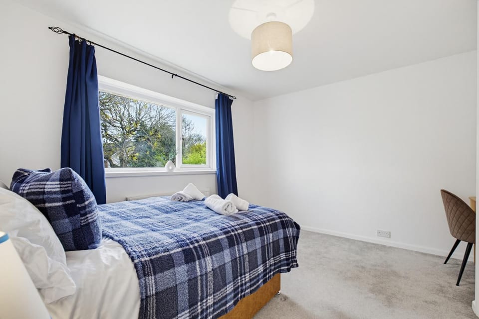 Bed, Photo of the whole room, Bedroom, towels, wardrobe