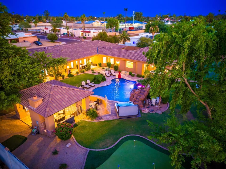 MIllionDesertDreamWaterslidePickleballCrtGolf Villa in Scottsdale