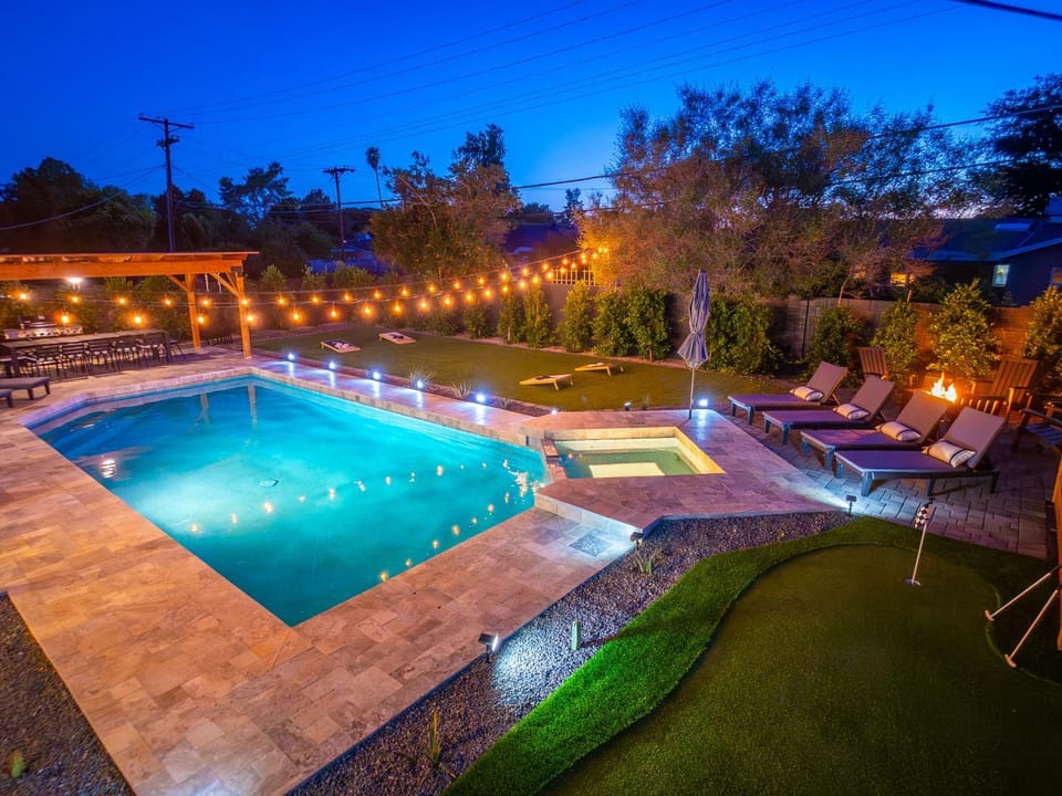 LuxuryOasis HtdPoolHotTubFire PitGolf OldTown House in Scottsdale