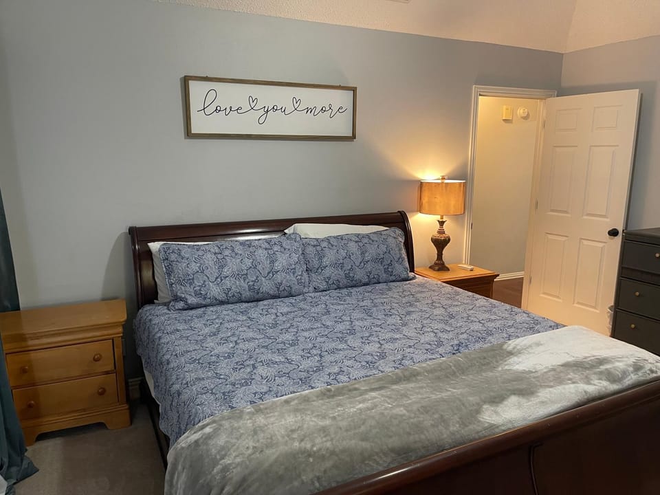 Bed, Bedroom