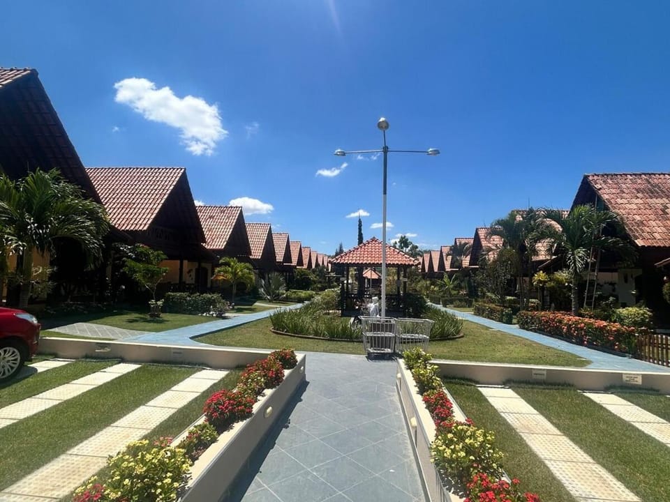 Nearby landmark, Garden, Parking