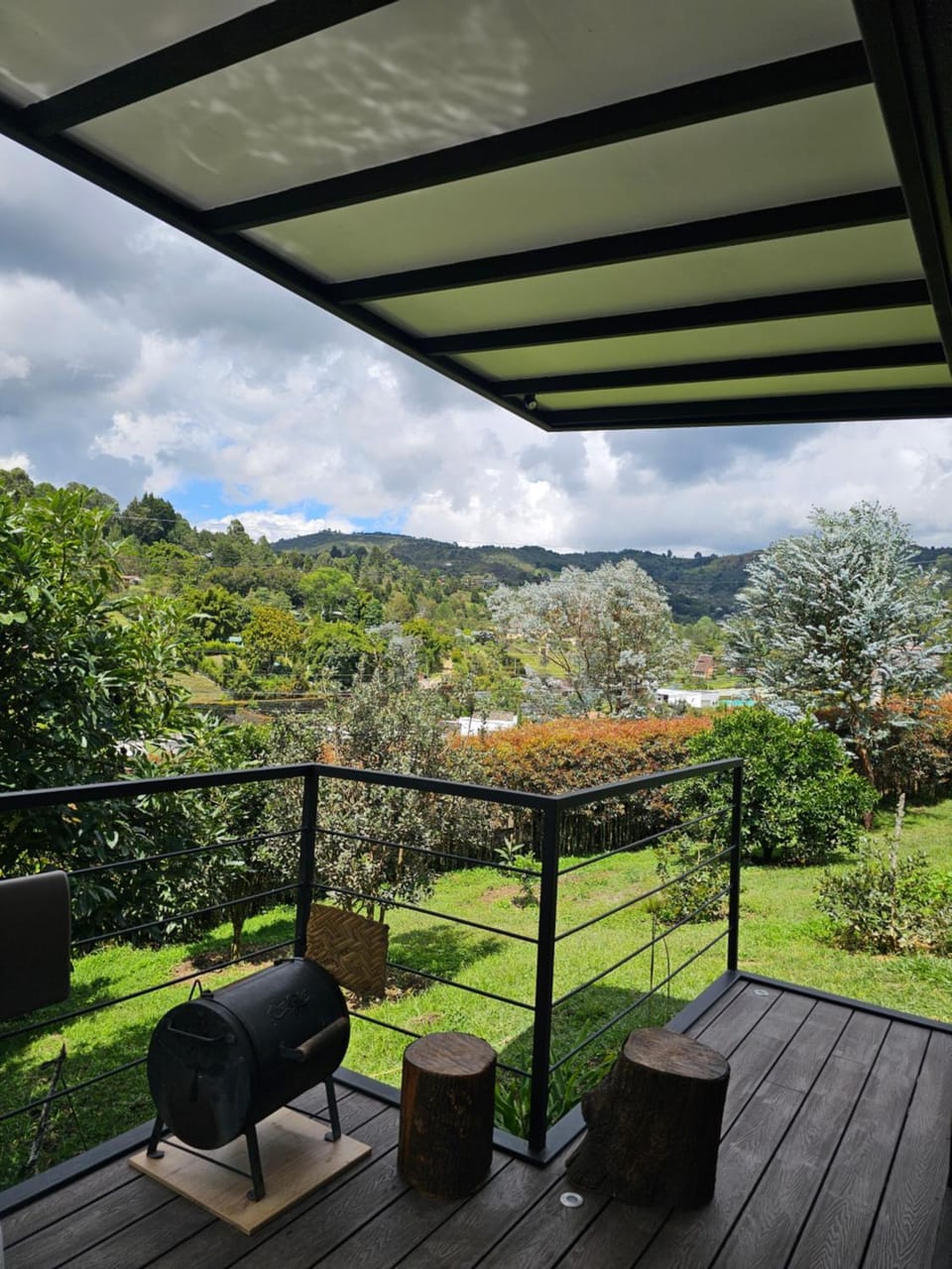Day, Natural landscape, Garden, Balcony/Terrace, Garden view, Mountain view
