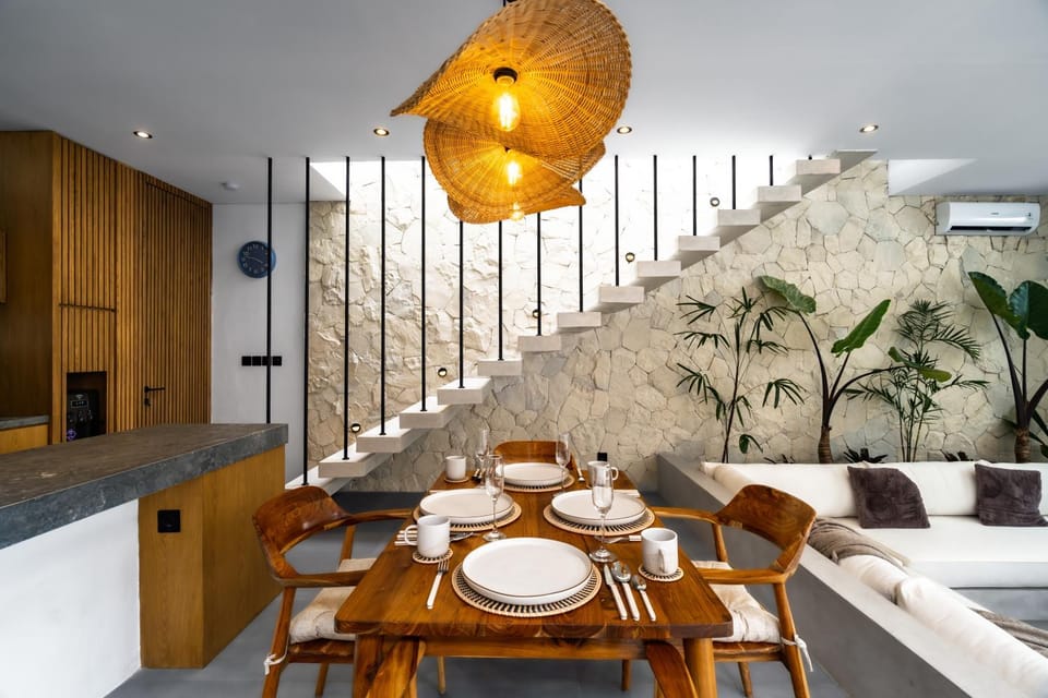 Living room, Dining area