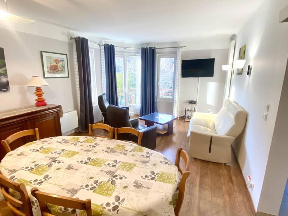 F3 moderne à Amélie-les-Bains avec parking et wifi - FR-1-703-221 Apartment in Alt Empordà