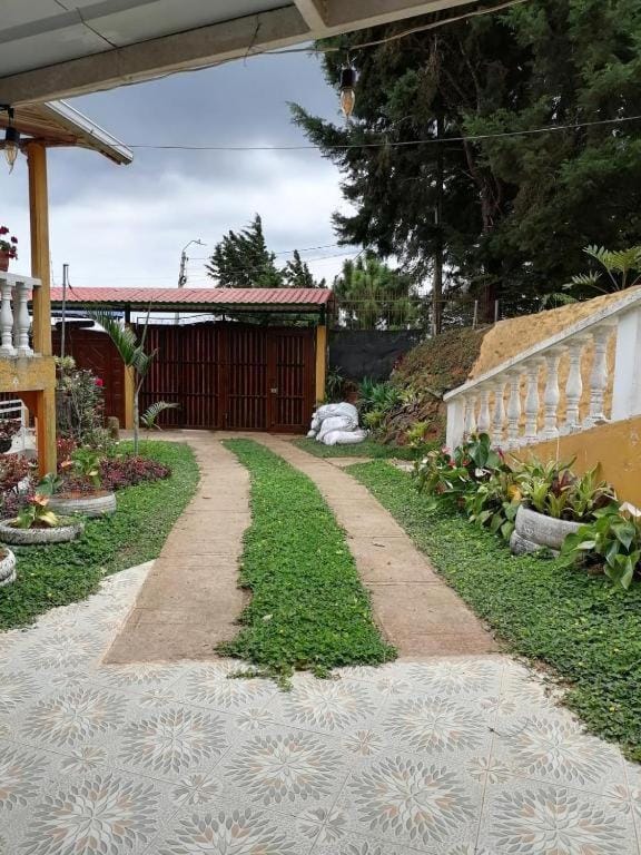 Garden, Garden, Parking