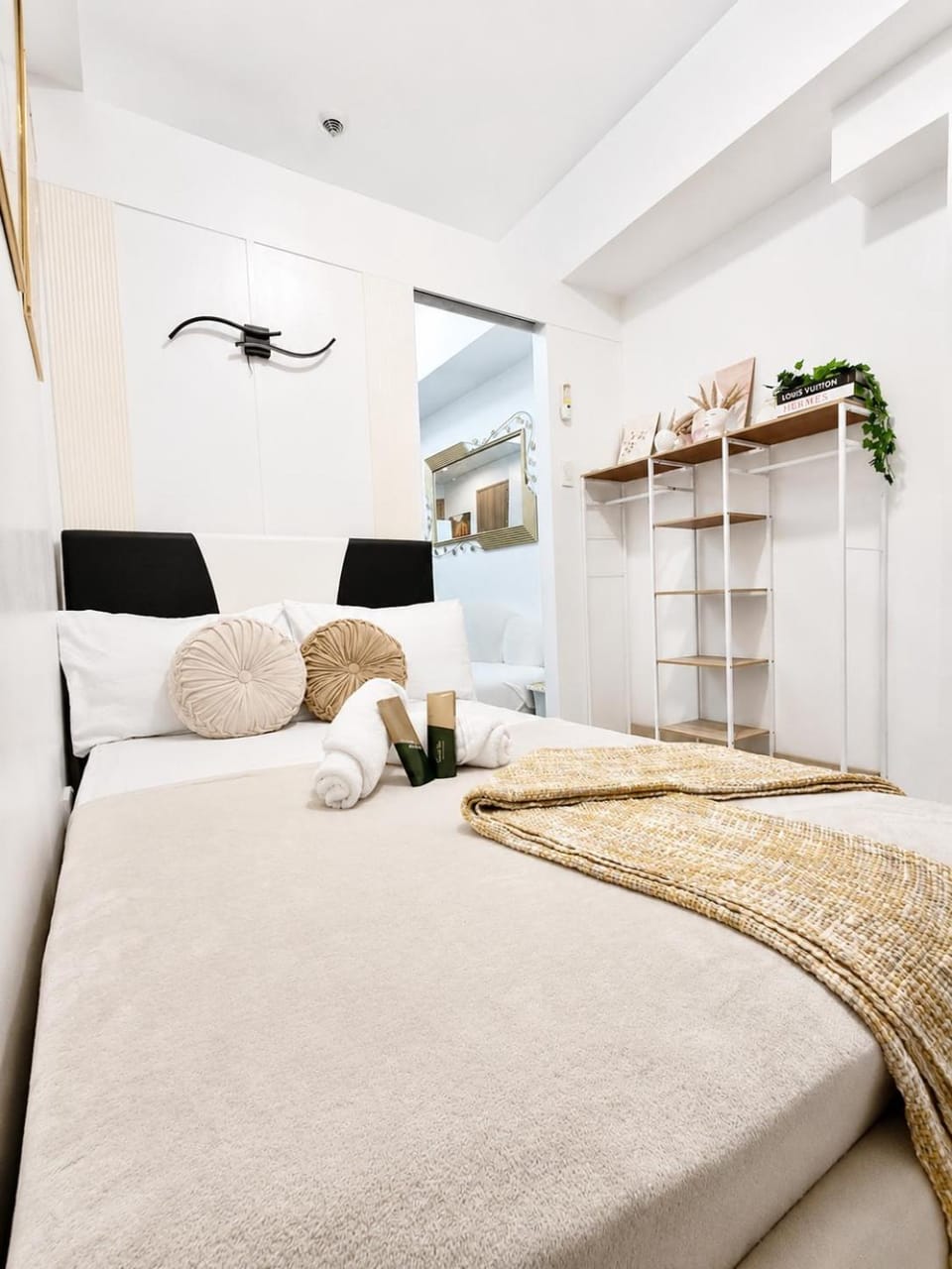 Bed, Bedroom