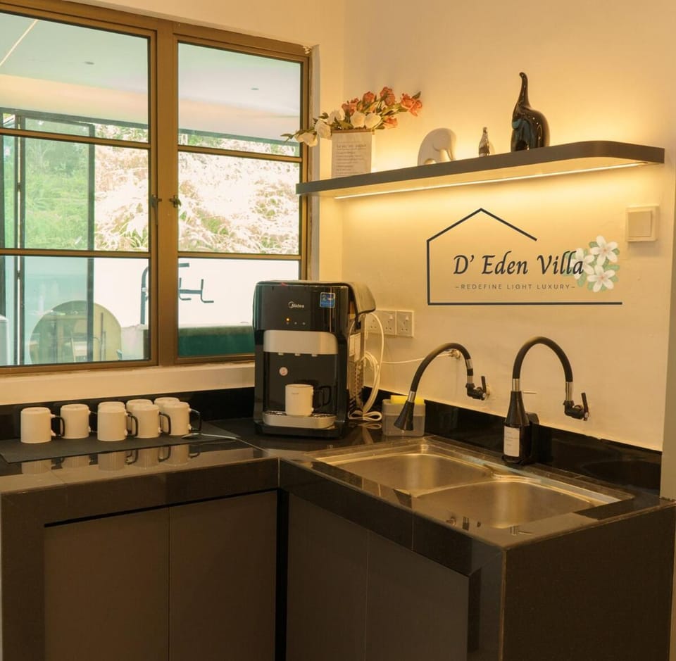 Light Luxury Homestay with Pvt Pool Karaoke BBQ Villa in Malacca