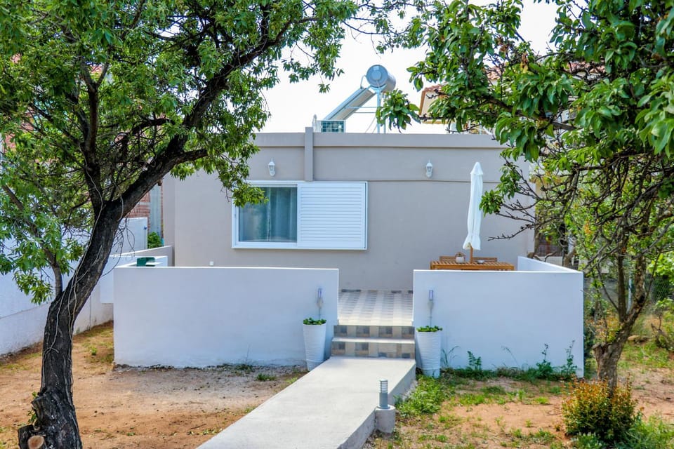 Property building, Garden, Garden view