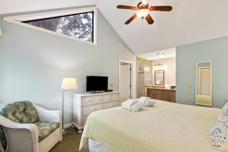 587 - Sleeps 6, Pool, Tennis, Fire Pit - Sea Pines House in Hilton Head Island