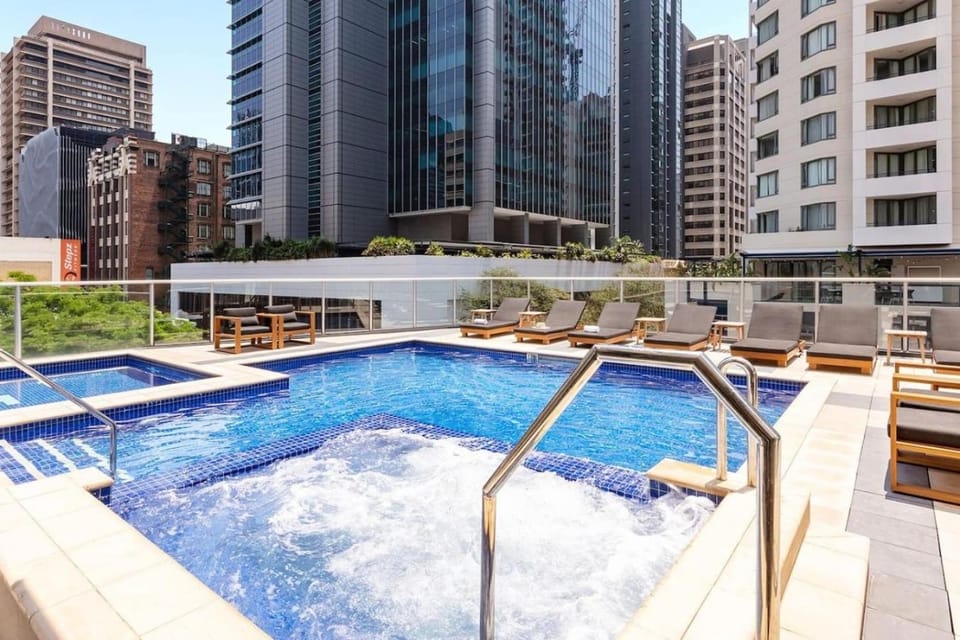 Oaks Gorgeous 2BR City Apt with Pool, Parking, Gym Apartment in Brisbane City