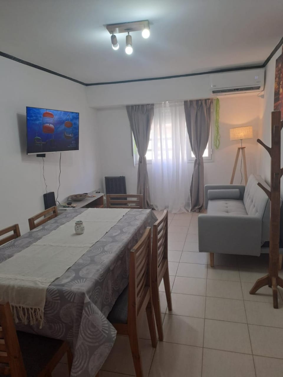 TV and multimedia, Living room, Seating area