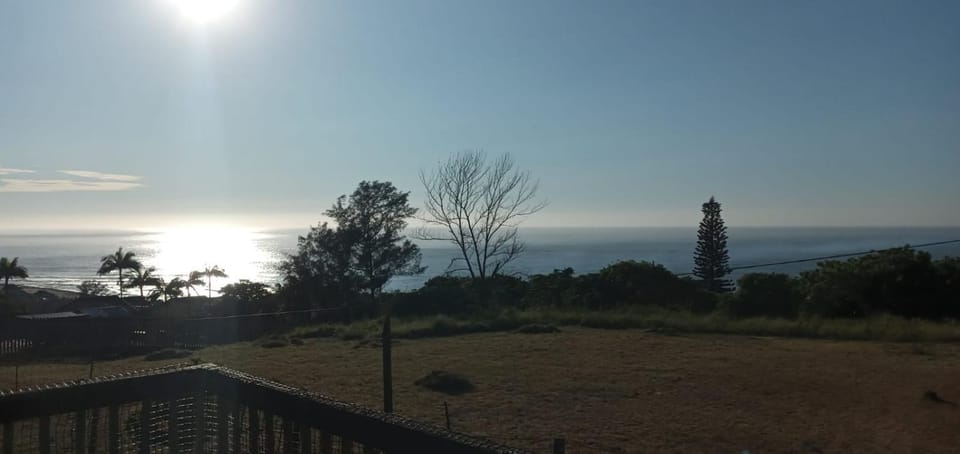 Angers Aweigh, Hibberdene Chalet 86 Campground/ 
RV Resort in KwaZulu-Natal
