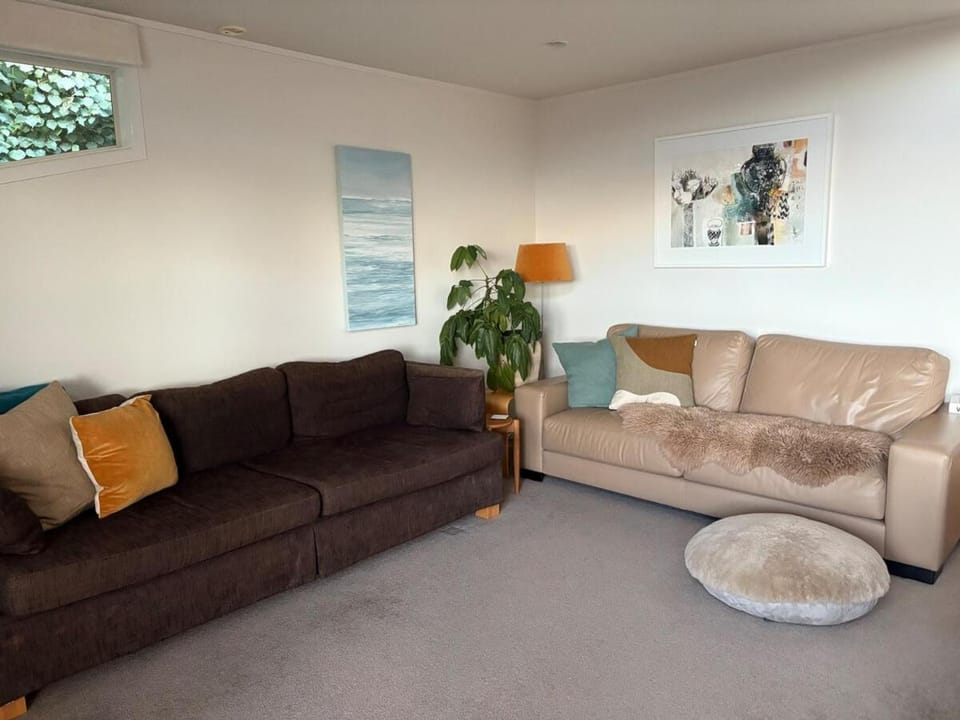 Beach loft Makorori Apartment in Hawke's Bay