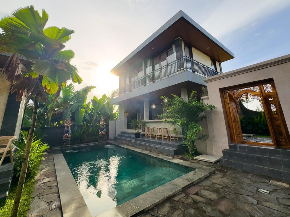 Property building, Pool view