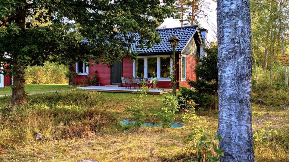 Property building, Natural landscape, Garden, Garden view