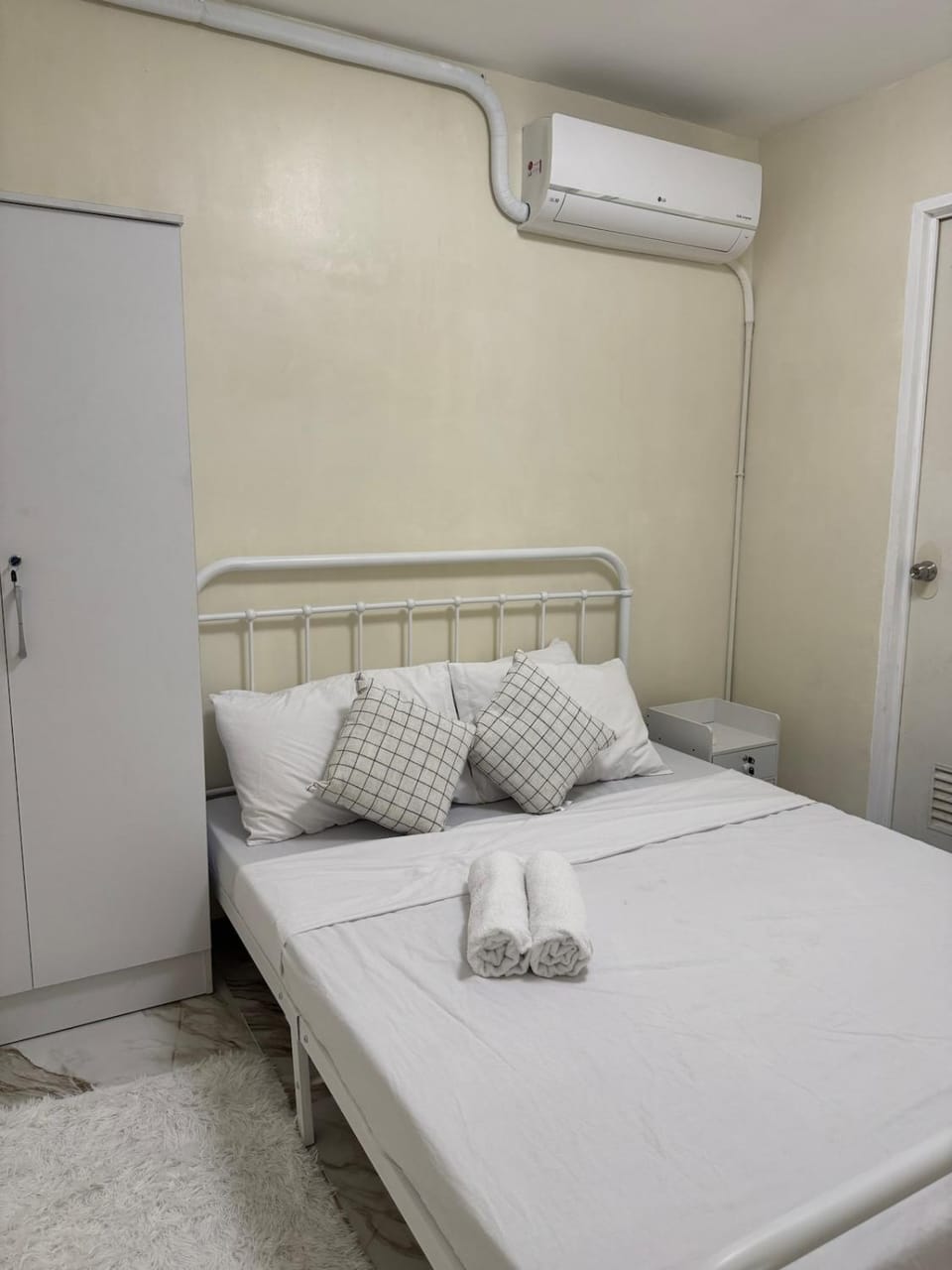 BLJ Homes - 2BR Entire Home with 2 Bathrooms, Kitchen, and Carpark House in Dumaguete