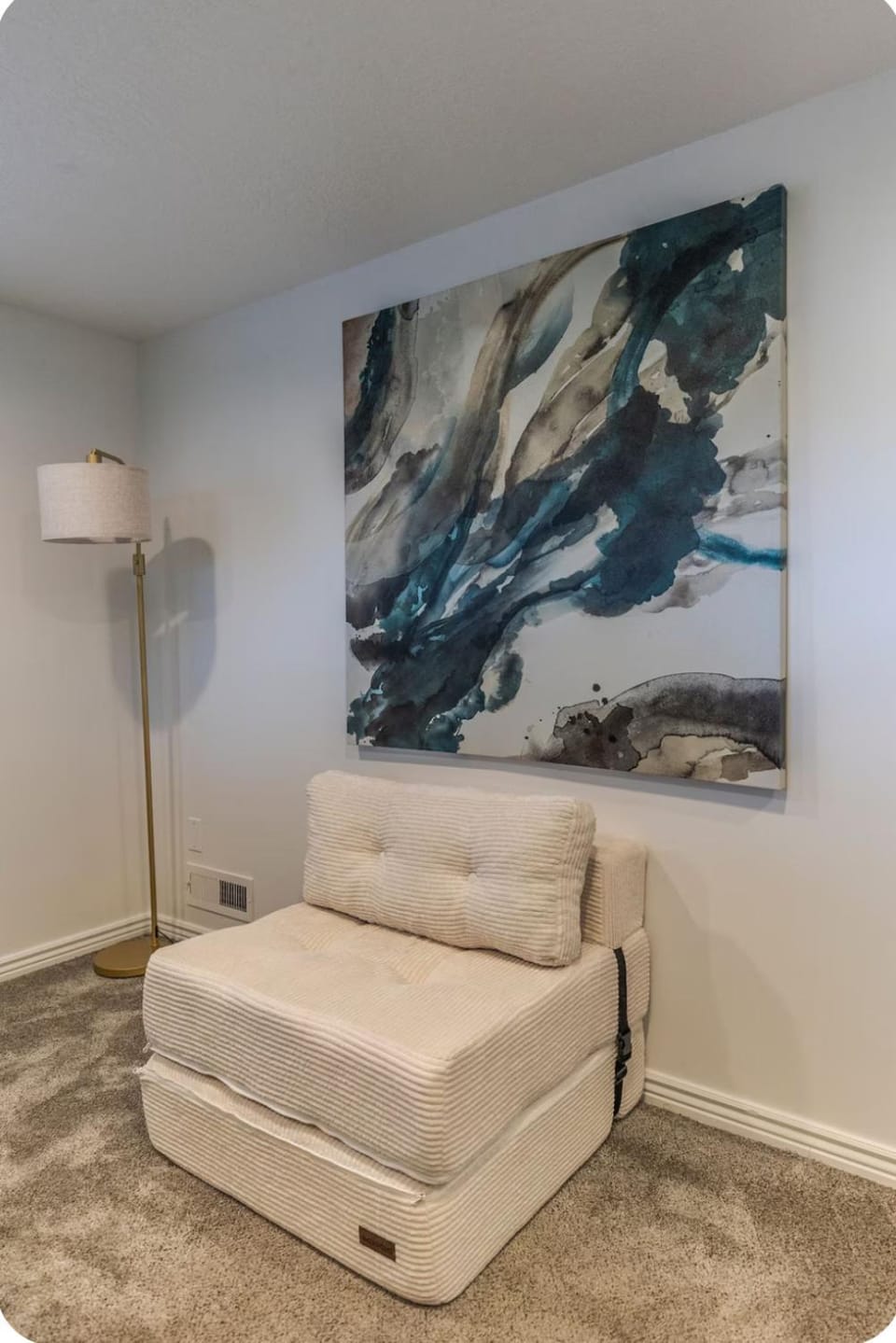 Paws n Peaks Retreat Bed and Breakfast in Salt Lake City