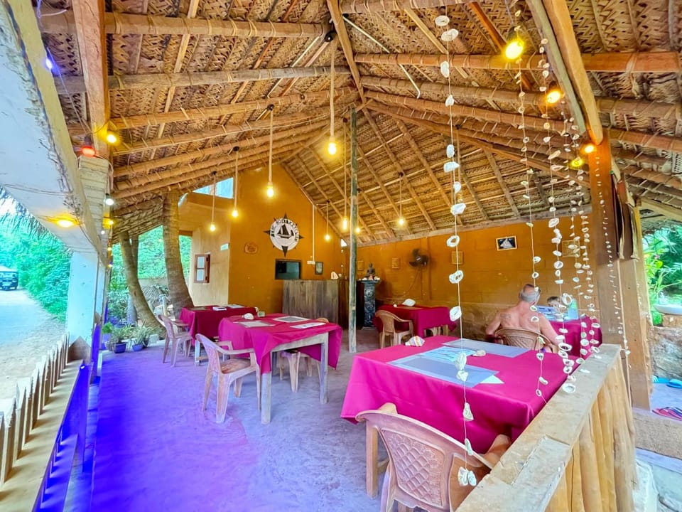 Restaurant/places to eat, Day