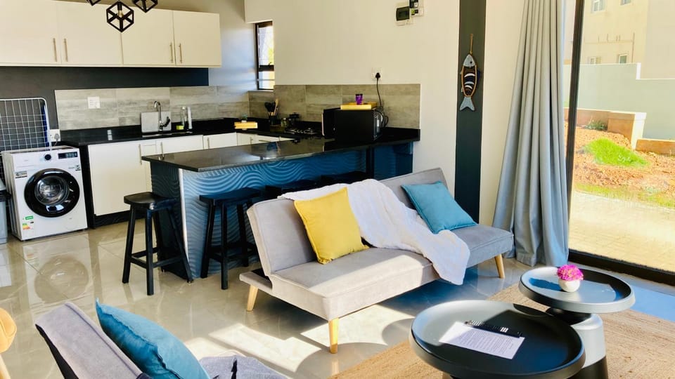 Luxury Smart Air Conditioned 1Bedroom- Sea & Mountain Views - Gordons Bay Apartment in Cape Town