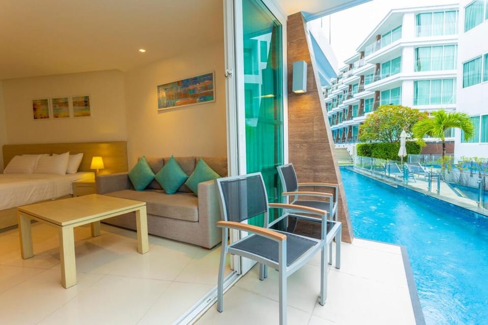 C109 Beachfront Seaside Escape Pool Access Apartment in Rawai