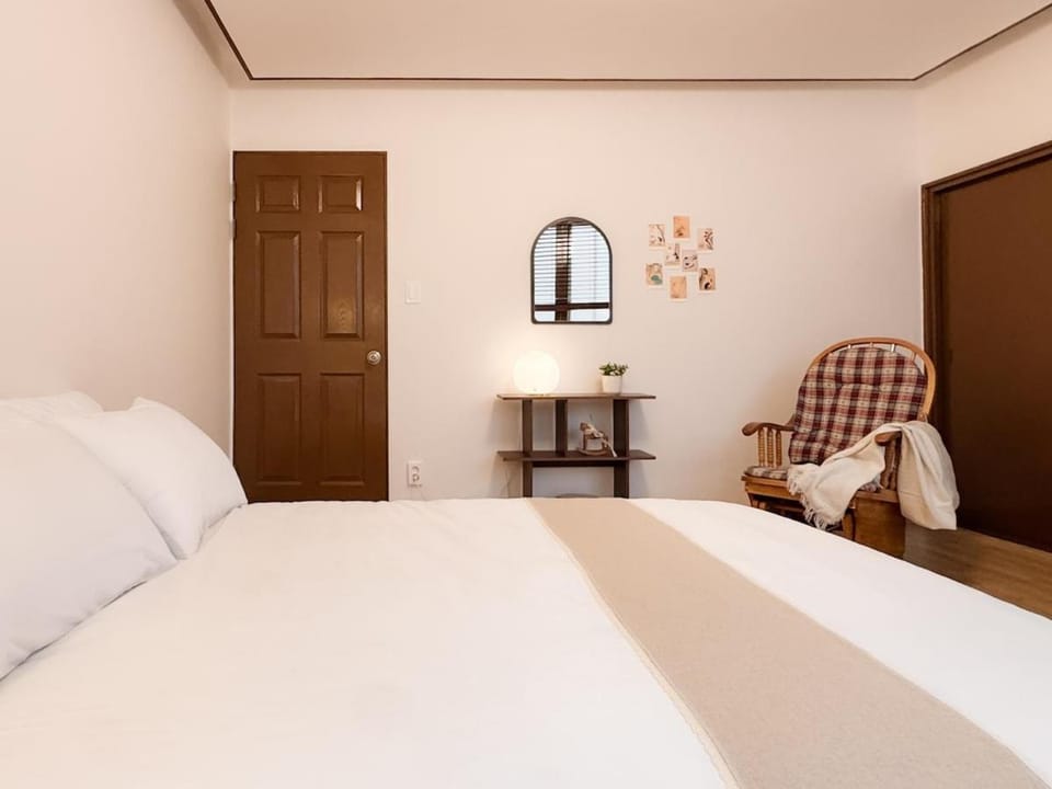Seongsu Station Spacious 3BR House with 4 Beds Apartment in Seoul