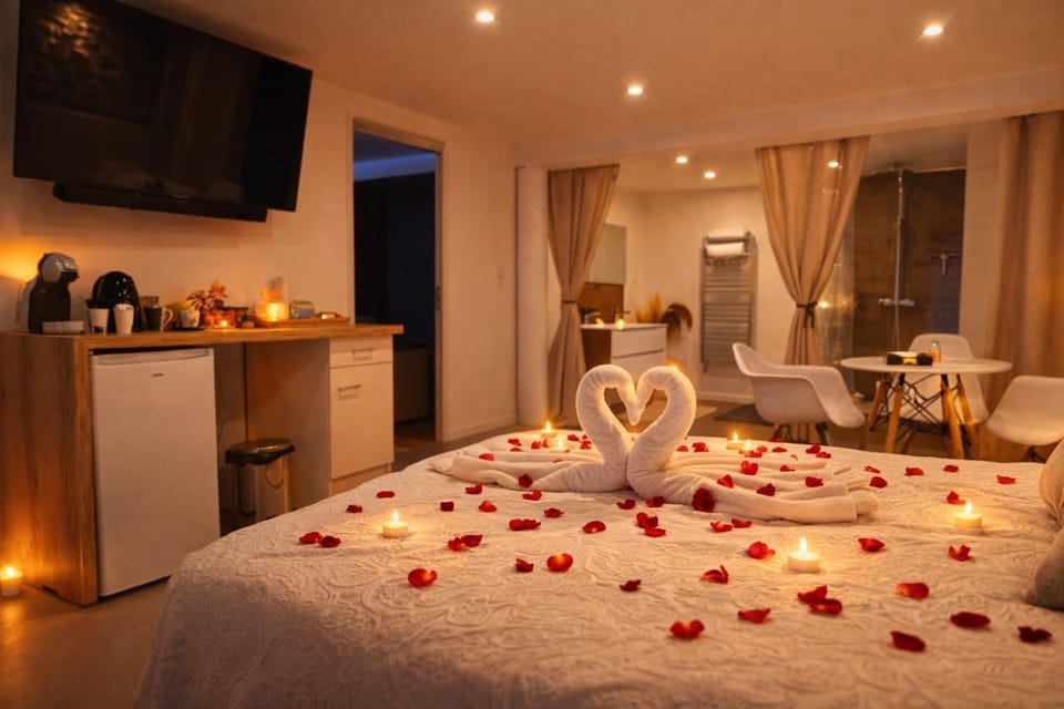 Suite Privé avec Spa haut de gamme, Salle de Cinéma, Massage etc Bed and Breakfast in Auvergne-Rhône-Alpes