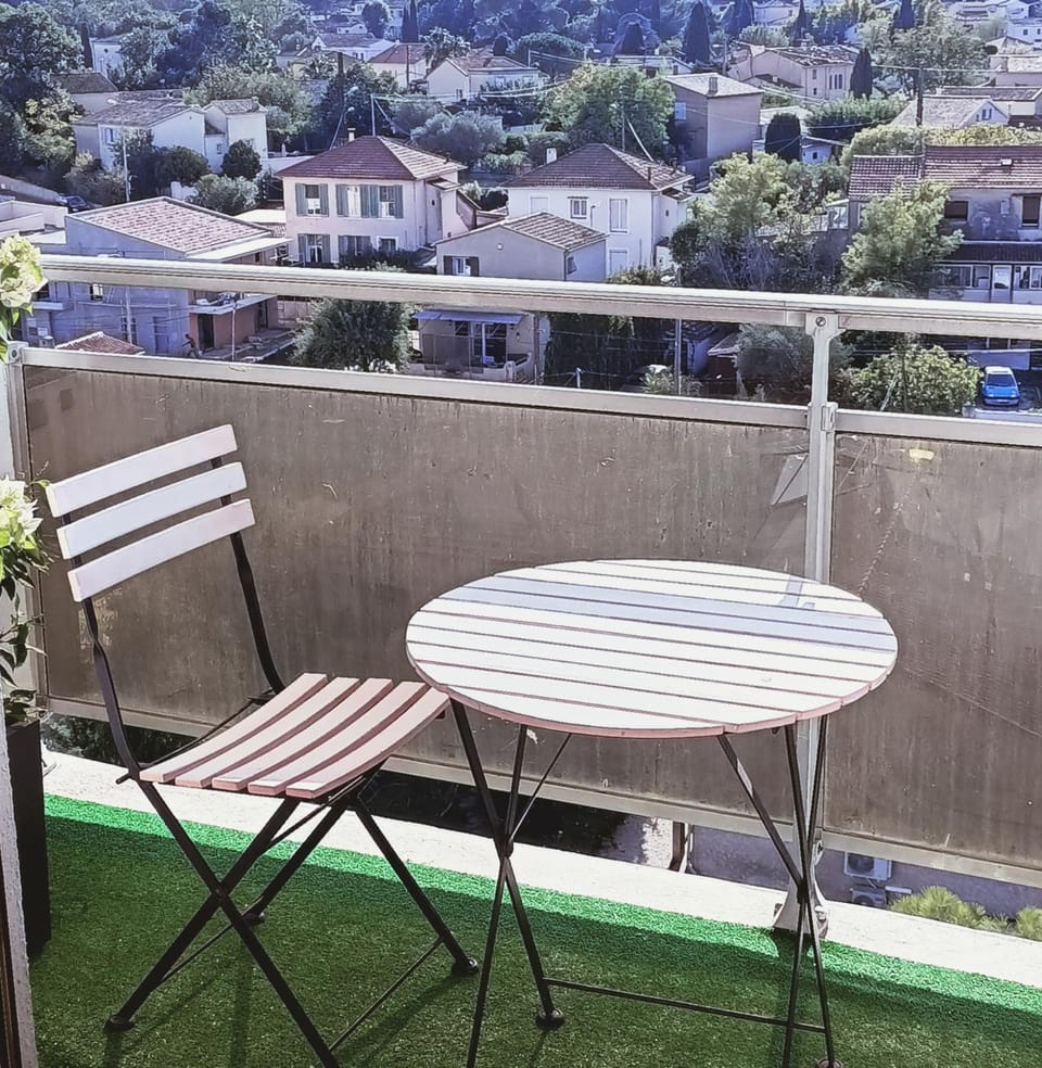 Vue panoramique dernier étage sans vis à vis Apartment in Toulon