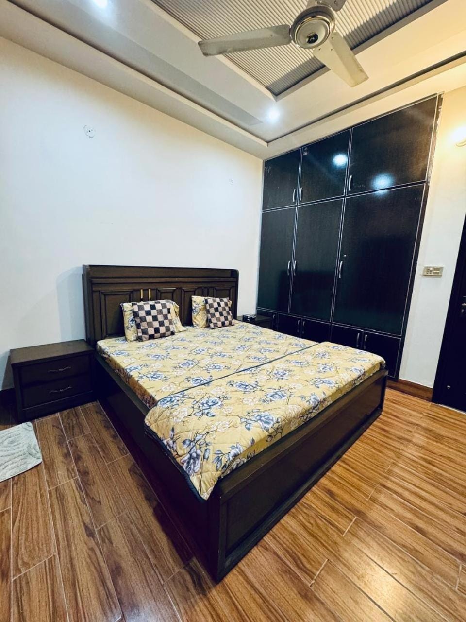 Shalimar house Apartment in Punjab