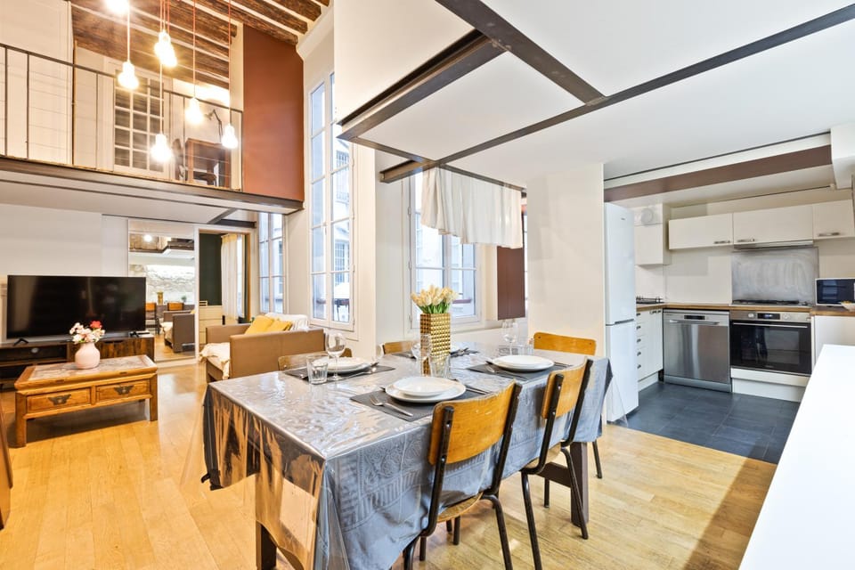 Kitchen or kitchenette, Living room, Seating area, Dining area, dishwasher, oven, stove