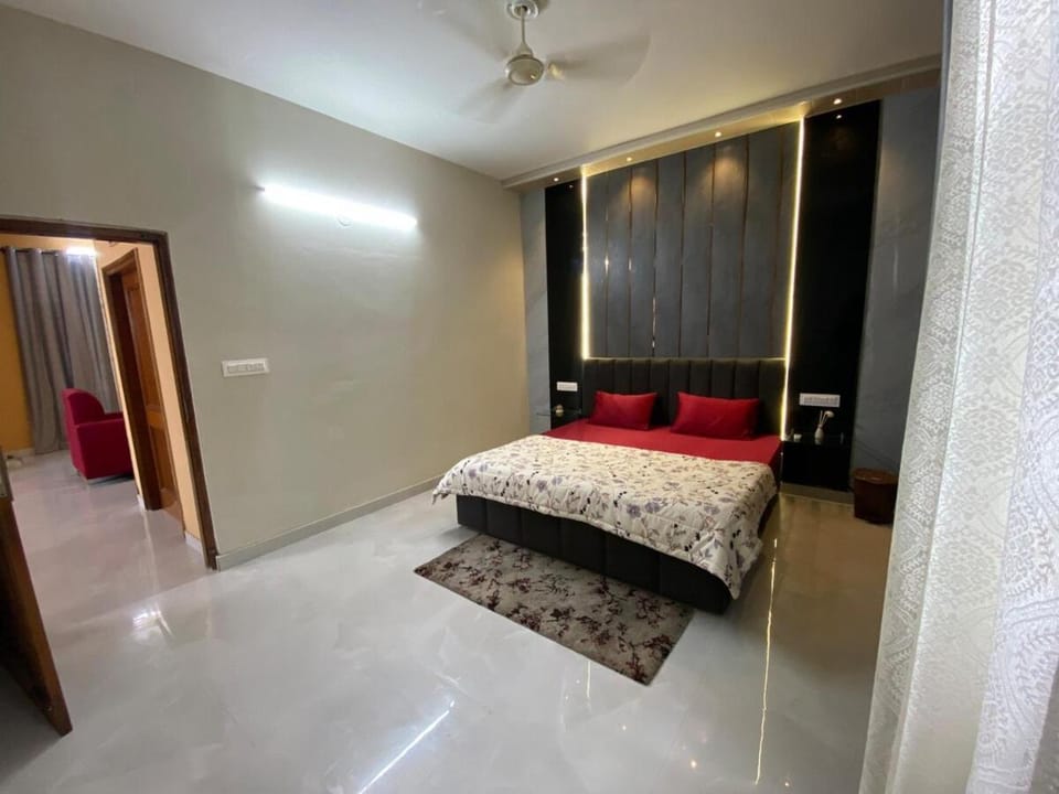 Auranest Stays - Stay with Aura, Stay with comfort Apartment in Ludhiana