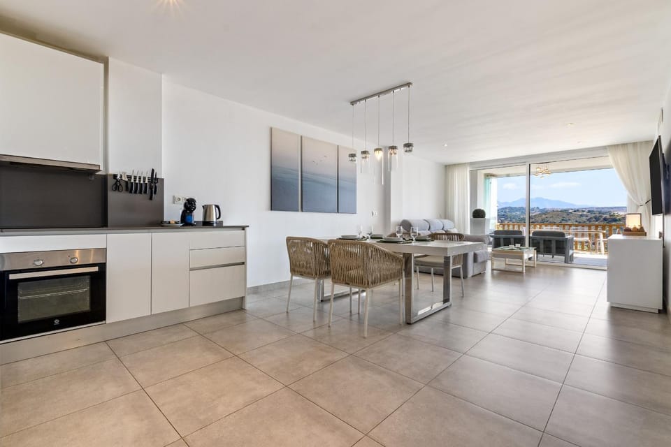 Living room, Dining area, kitchen