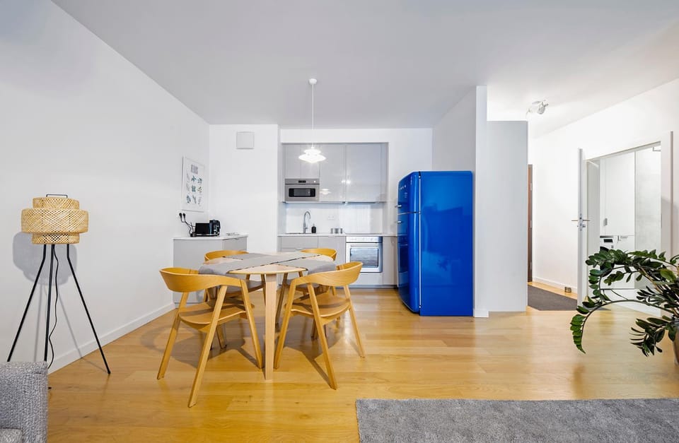 Kitchen or kitchenette, Living room