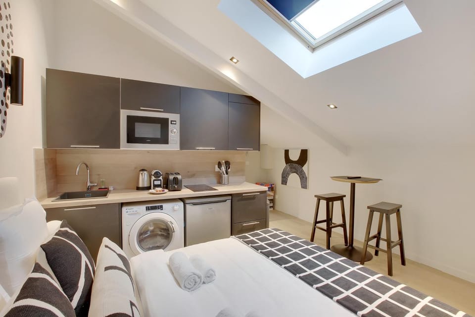 Coffee/tea facilities, washing machine, kitchen