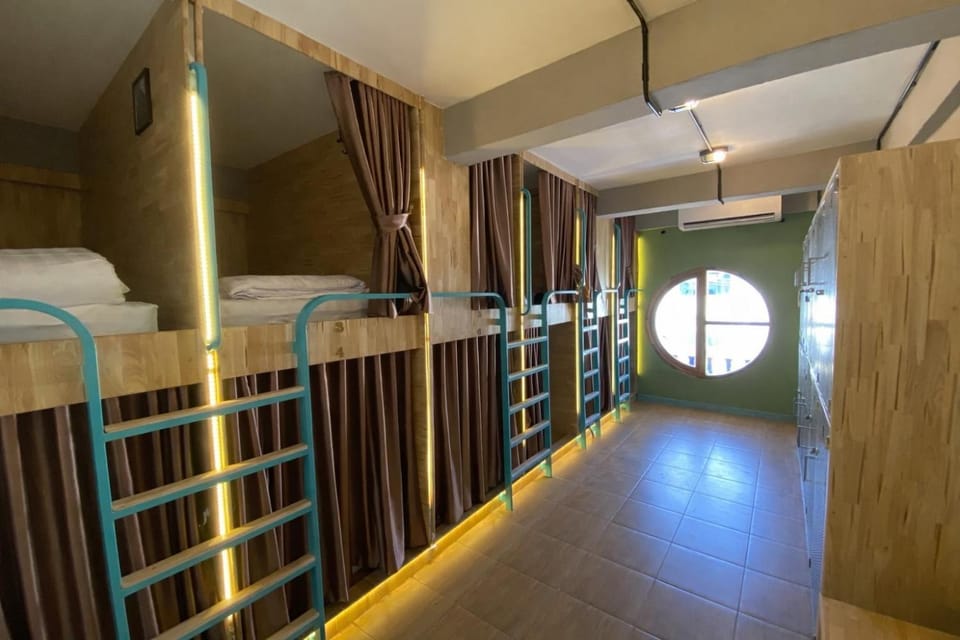 Photo of the whole room, bunk bed
