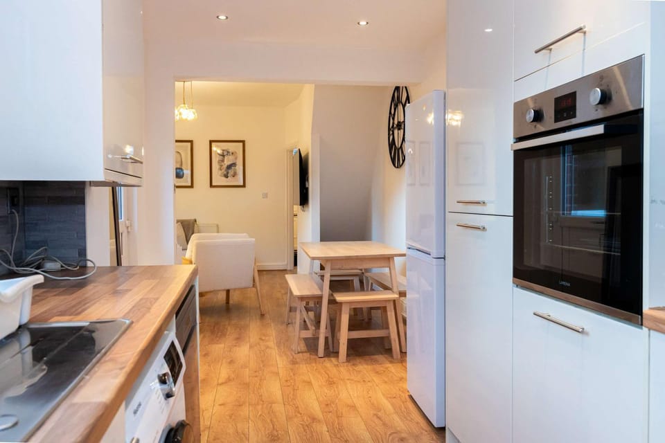 Goulder House- Close To Motorway & CO-OP Live House in Manchester