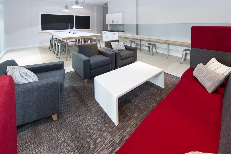 Communal lounge/ TV room