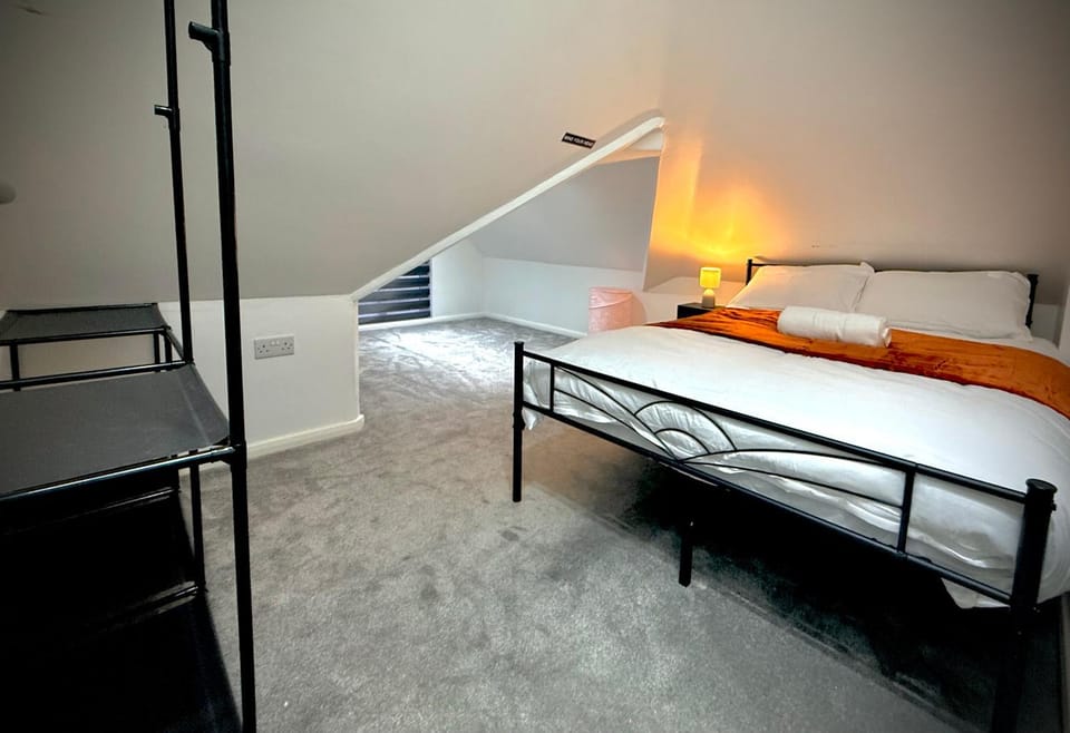 Bed, Bedroom