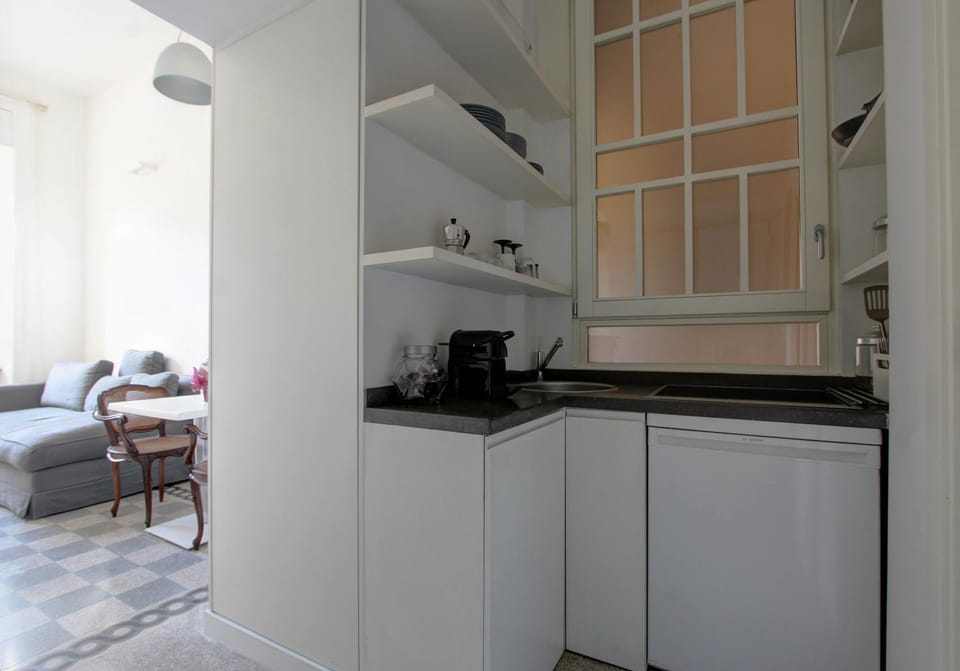 Kitchen or kitchenette, Photo of the whole room
