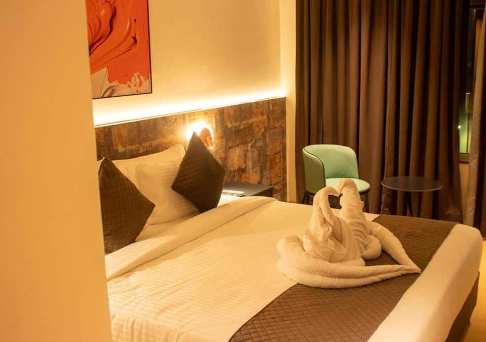 Bed, Photo of the whole room, Bedroom