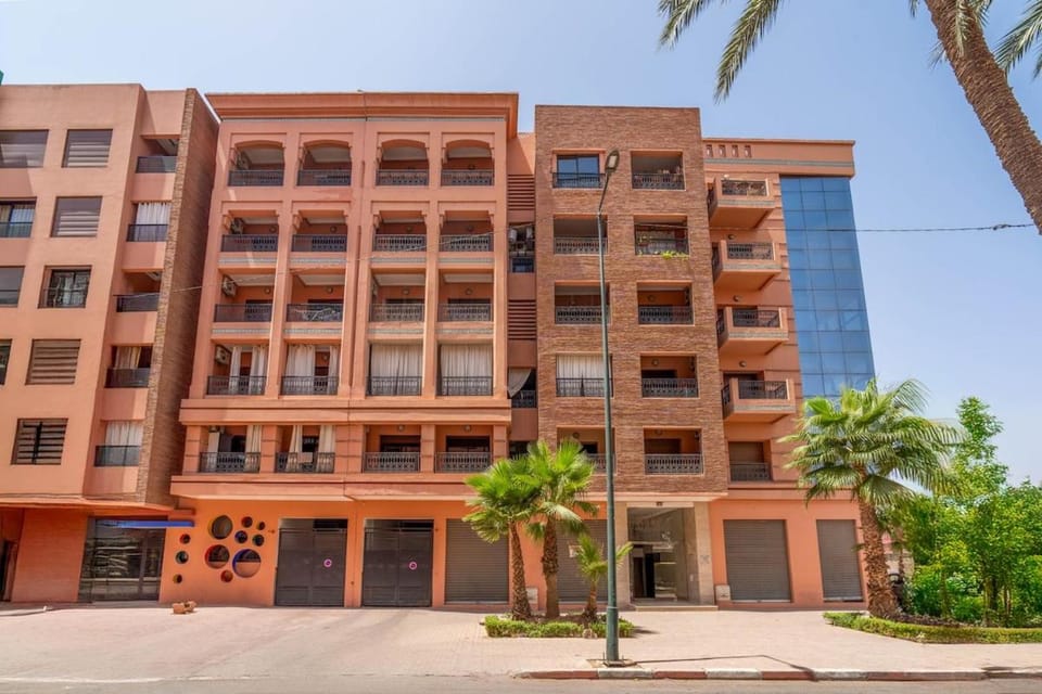 Property building, Day