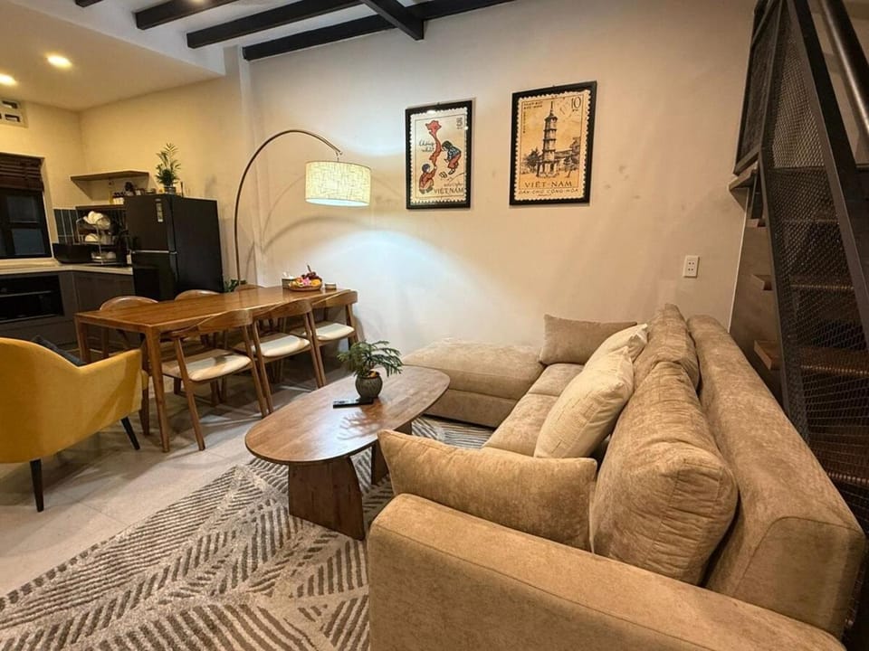 LYLAC Home Saigon COQ - Country Modern Cosy 5 Bed Townhouse City Center D1 House in Ho Chi Minh City