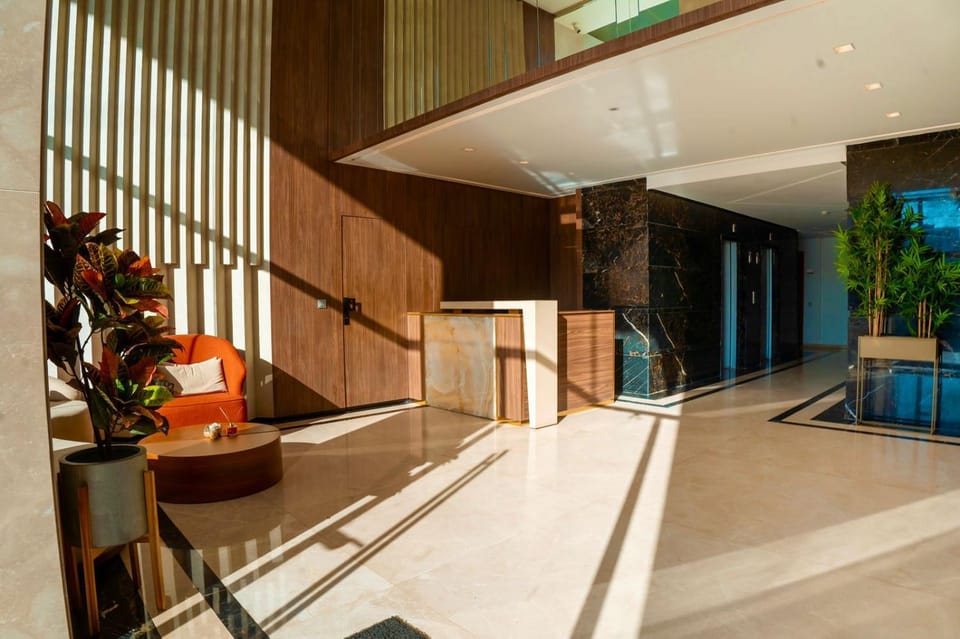 chic 2br pool access, free parking and near tgv Apartment in Tangier